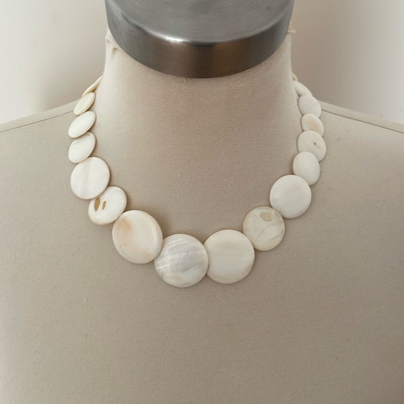Mother of Pearl Necklace - Picture 1 of 12